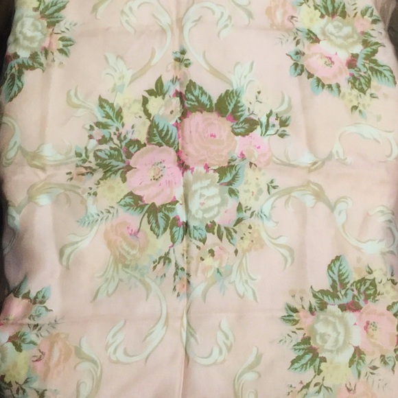 ๐ธ Glam Feminine Dainty Floral Square Scarf Soft Pastel Pink+Sage Green Floral - Picture 8 of 16